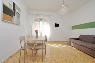 Golden Apartment - 8