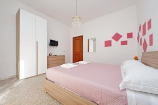 Golden Apartment - 4