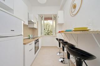 Golden Apartment - 3