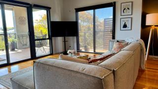 Coastal Tones - Cowes - 6