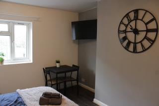 Superb Studio Flats in City Centre - Southampton - 7