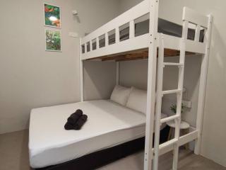 Heritage House 4BR with Dipping Pool, Central Location Near Street Art 45 - George Town - 3