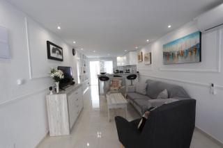 Torrevieja Spectacular Townhouse - Torrevieja - 8