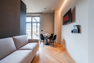 Terrazza con Jacuzzi e Vista Iconica sul Duomo - 9