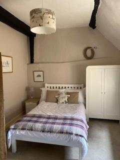 The Old Mint House F1 Silverstone Racetrack - 4