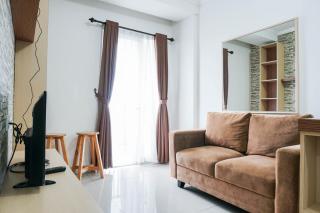 Graceful and Cozy 2BR at Signature Park Grande Apartment By Travelio - Jacarta - 4