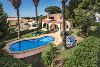Located in an exclusive residential area of Vilamoura - Quarteira - 9