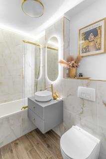 Air-conditioned Downtown Oasis on foot to Central station metro smartTv WiFi - Warsaw - 3