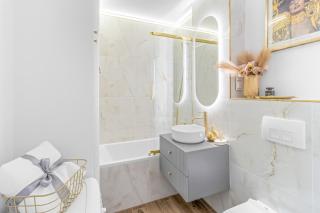 Air-conditioned Downtown Oasis on foot to Central station metro smartTv WiFi - Warsaw - 2