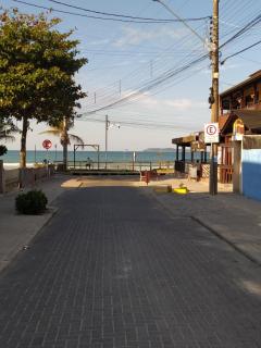 Com uma linda vista para o mar, á 30m da praia. - Bombinhas - 9