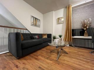 2BD 2BA UWS Oasis - New York - 0