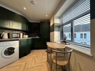 Elegant 1-Bed Superior Apartment -City Views - Peterborough - 9