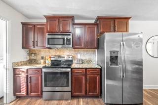 The Fox House (615 Fox Path) Spacious 3-Bedroom Home in Clarksville, TN - Saint Bethlehem - 2