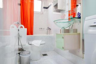 Local Apt next to City Lights 2 - 1