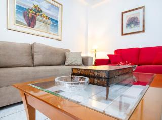 Local Apt next to City Lights 2 - 6