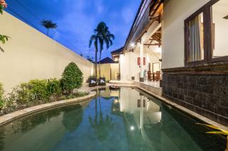 10-Bedrooms Private Pool Saraswati Villa Seminyak Bali - Seminyak - 4