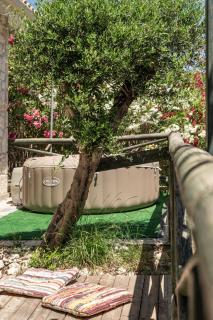 Botonis Houses - Modern Villas, Timeless Beauty - 1