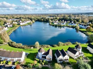 Windrush Lake 41, Kingfisher House - South Cerney - 8