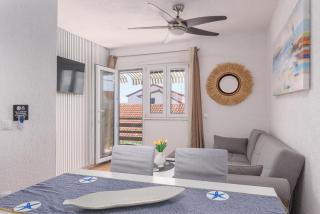 Apartment Bougainvillea - Trogir - 0