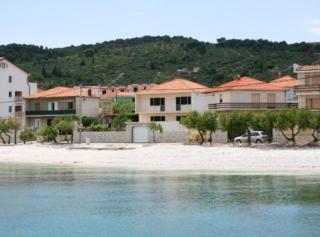 Spacious Beachfront Apartment Ciovo - 0