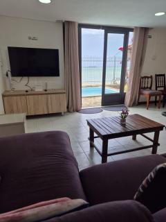 Crab's Cove beachfront villa with pool by IHR - Baie du Tombeau - 2