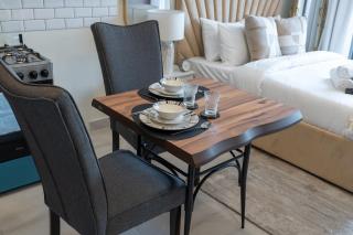 A FREE HOUSEKEEPING VISIT FOR EVERY STAY BETWEEN THE 16TH FEB AND THE 16TH MAR - StayShort - Utterly Mesmerizing Studio in JVC - Dubai - 3