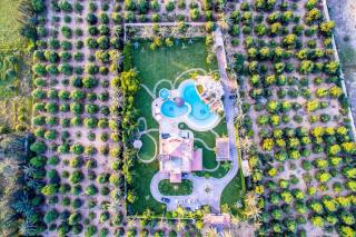 Waterfall Zoo Lodge Deluxe Suite 1 -  - 7