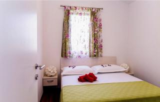 Stylish Apartments with Shared Pool, Sea Views, and Sun Terrace - Kaštela - 9