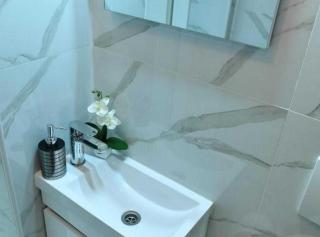 Charming Sinj Town Studio Apartments - Sinj - 2
