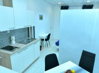 Charming Sinj Town Studio Apartments - Sinj - 5
