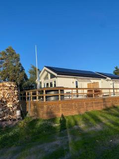 Eget hus med badtunna i skärgårdsmiljö - Kristinehamn - 9
