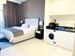 Cozy & Convenient Studio in JVC - Ezytrac Vacation Homes - Dubai - 1