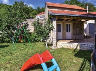 Serene Villa with Pool, BBQ, and Authentic Tavern Surrounded by Nature - Trilj - 8