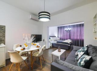 Charming Villa with Outdoor Pool, BBQ, and Sun Deck in Tranquil Kaštela Area - Kaštela - 1