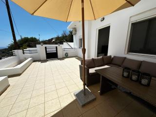 Nick & Alex, Beautiful Village Apartment - 8