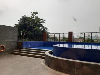 Modern Studio at Nifarro Park Apartment - Jakarta - 2
