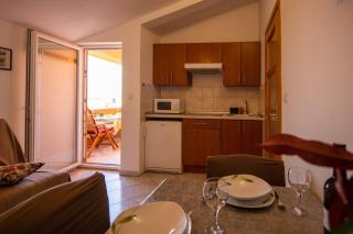 Apartments Den - 4