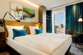 Motel One Köln-Altstadt - Köln - 9