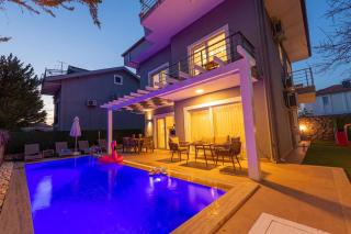 Close to Oludeniz 5 bedroom villa - Ovacik - 0