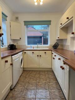 West Street House-Furnished Let - Hoyland Nether - 9