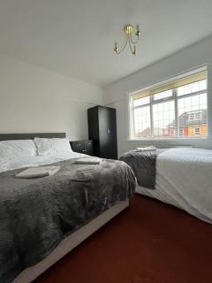 West Street House-Furnished Let - Hoyland Nether - 8