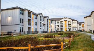 Landing at The Flats at Shadow Glen - 2 Bedrooms in Shadowglen - Manor - 7