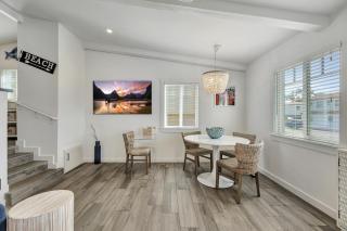 Ocean Views! Detached Villa by Victoria Beach - 3