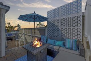 Ocean Views! Detached Villa by Victoria Beach - 2