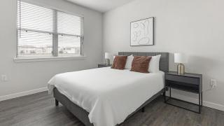 Landing at Bellrock Memorial - 1 Bedroom in Northwest Houston - Houston - 9