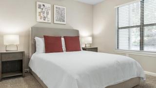 Landing at The Hayworth - 1 Bedroom in Westside - Houston - 3