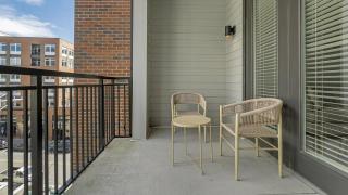Landing at Foster on the Park - 1 Bedroom in Downtown - Durham - 1