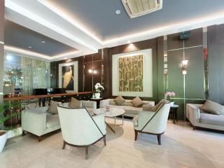 NARITA Classic Hotel - Surabaya - 8