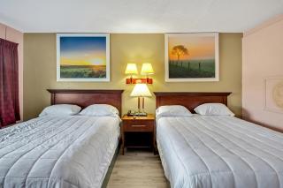 TRAVELER'S INN - Smithfield - 3