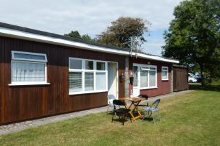 Sheena's Dartmouth Chalets - 9